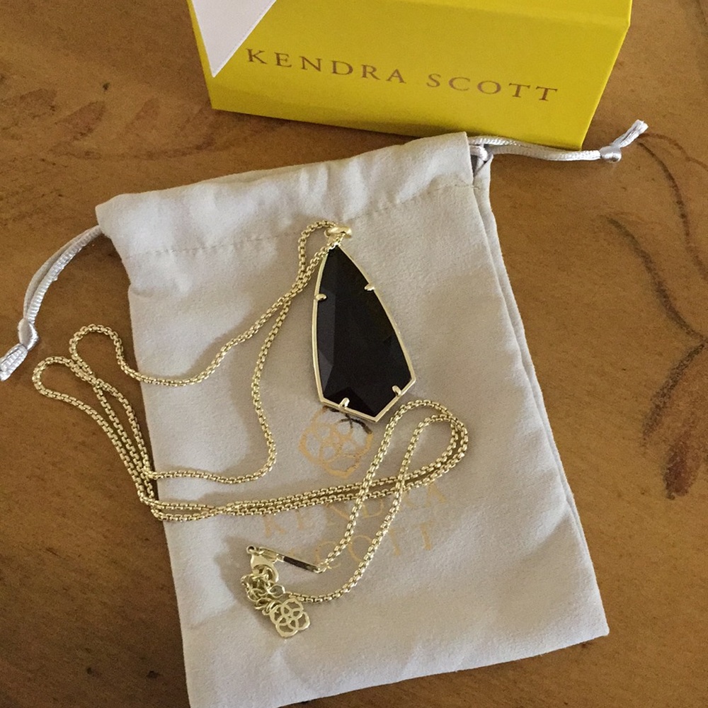 Kendra Scott Carole necklace